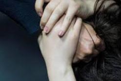 В Киеве несовершеннолетние девочки избили школьницу