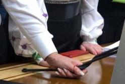 Сломанный Тимошенко в Раде микрофон починят: названа сумма