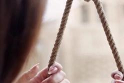 На Херсонщине повесилась 17-летняя девушка