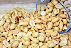 Диетолог назвала самый вредный орех