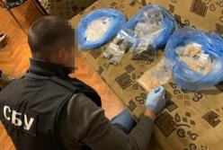 Группа наркоторговцев создала сеть в 15 областях Украины (фото)