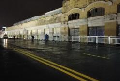 "Идеально ровная волнистость": в сети высмеяли укладку асфальта на Шулявском мосту (фото) 