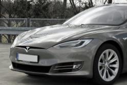 Жуткий инцидент: водитель Tesla сгорел заживо в авто