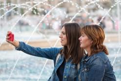 Селфи старит кожу человека – ученые