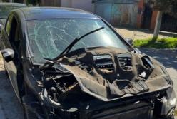 У Херсоні росіяни скинули вибухівку на автомобіль, загинула жінка з 6-річною дитиною 