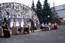 В Украине создали первый электрокар для людей с инвалидностью