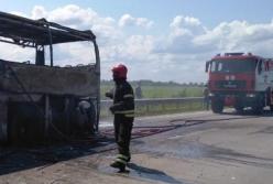 В Житомирской области сгорел пассажирский автобус (фото)