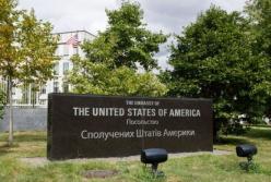 В Киеве напали на сотрудницу посольства США, она умерла