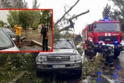 На Киев обрушился ураган (видео)