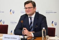 Зеленский повысил ранги ряду дипломатов