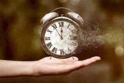 Ученые объяснили, почему с возрастом люди воспринимают течение времени иначе