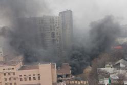 У Ростові палає будівля ФСБ, детонують боєприпаси: відео моменту вибуху і масштабної пожежі