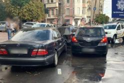 Водитель "под кайфом" устроил аварию в центре Киева