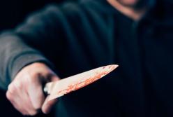 В Бердянске на улице мужчине перерезали горло