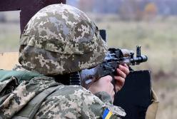На Донбассе ранен украинский военный