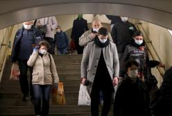 Киев усиливает контроль масочного режима в метро