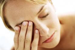 Дергается глаз: врачи рассказали, в чем причина