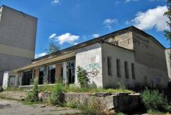 Скляний атріум під час війни. Мерія Вишневого замовила додаткові роботи на 85 млн грн для реконструкції кінотеатру