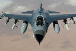 Винищувачі F-16 можуть не допомогти: військовий експерт насторожив заявою про втрату територій