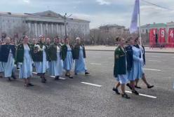 По Червоній площі промарширували вбивці та мародери, військові КНДР, а в Читі - жінки окупантів "СВО" (відео)