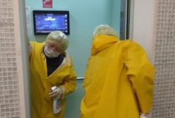 В одном из городов Казахстана целый жилой комплекс закрыли на полный карантин 