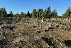 Країна некромантів та некрофілів атакувала Черкаси ракетами зі шрапнеллю, влучили навіть у цвинтар (фото)