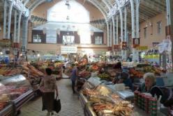 В Киеве начали открывать рынки