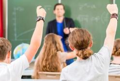Учителей русскоязычных школ отправят на переподготовку