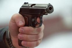 В Черновцах посреди улицы подстрелили мужчину