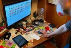 Мужчина насиловал 9-летнюю падчерицу и продавал видео в DarkNet