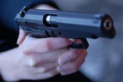 В Киеве должник открыл стрельбу по сотрудникам банка