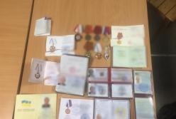 На админгранице с Крымом задержали "ополченца" с наградами от оккупантов (фото)