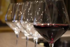 Алкоголь и лишние килограммы: ученые назвали необычные условия долголетия