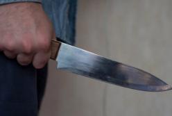 В Одессе мужчина зарезал жену, ранил сына и пытался покончить с собой