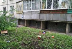 Выпавшего с 6-го этажа малыша спас случайный прохожий