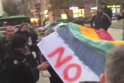 В Тбилиси вспыхнули беспорядки из-за фильма о танцорах-геях (видео)