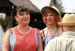 Актрисы сериала «Сваты» Железняк и Кравченко выступают с гастролями в Крыму (фото)