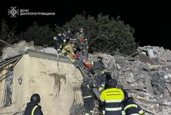 Удар по житловому будинку в Дніпрі: загинула дружина та донька поліцейського (фото)