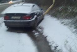 Украину завалило снегом: дороги парализованы (фото, видео) 
