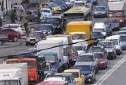 На дорогах Киева образовались традиционные пробки
