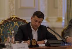 Зеленский ввел в действие решение СНБО по заводу "Мотор Сич"