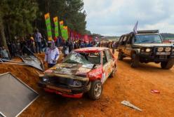 Трагедія на перегонах Fox Hill Super Cross у Шрі-Ланці: авто в'їхало у натовп людей (відео)