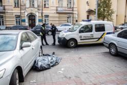 В Киеве во время оформления европротокола умер мужчина (фото, видео)