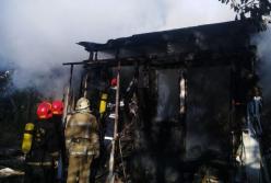 В Киеве на Печерске произошло два пожара: в жилом доме и недострое (фото)