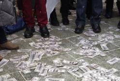 Под Кабмином проходит акция протеста против МВФ