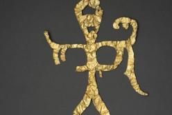 Археологи обнаружили золотую маску, которой 3 тыс. лет (фото)