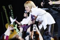 Украина внесла в черный список пять российских звезд