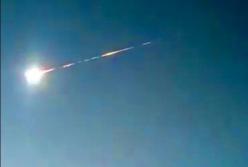 В небе над Европой взорвались огненные шары 