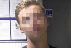 В Киеве мужчина с ножом напал на шумных подростков