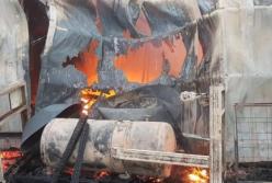 В Харьковской области горел склад резиновых изделий (фото)